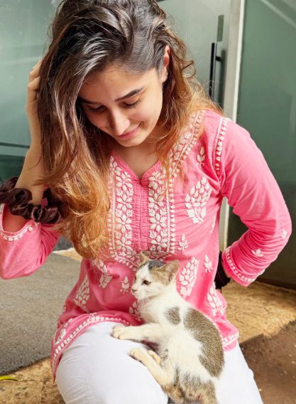 Rasha Thadani’s Emotional Instagram Post on Adopting Stray Pets Goes Viral