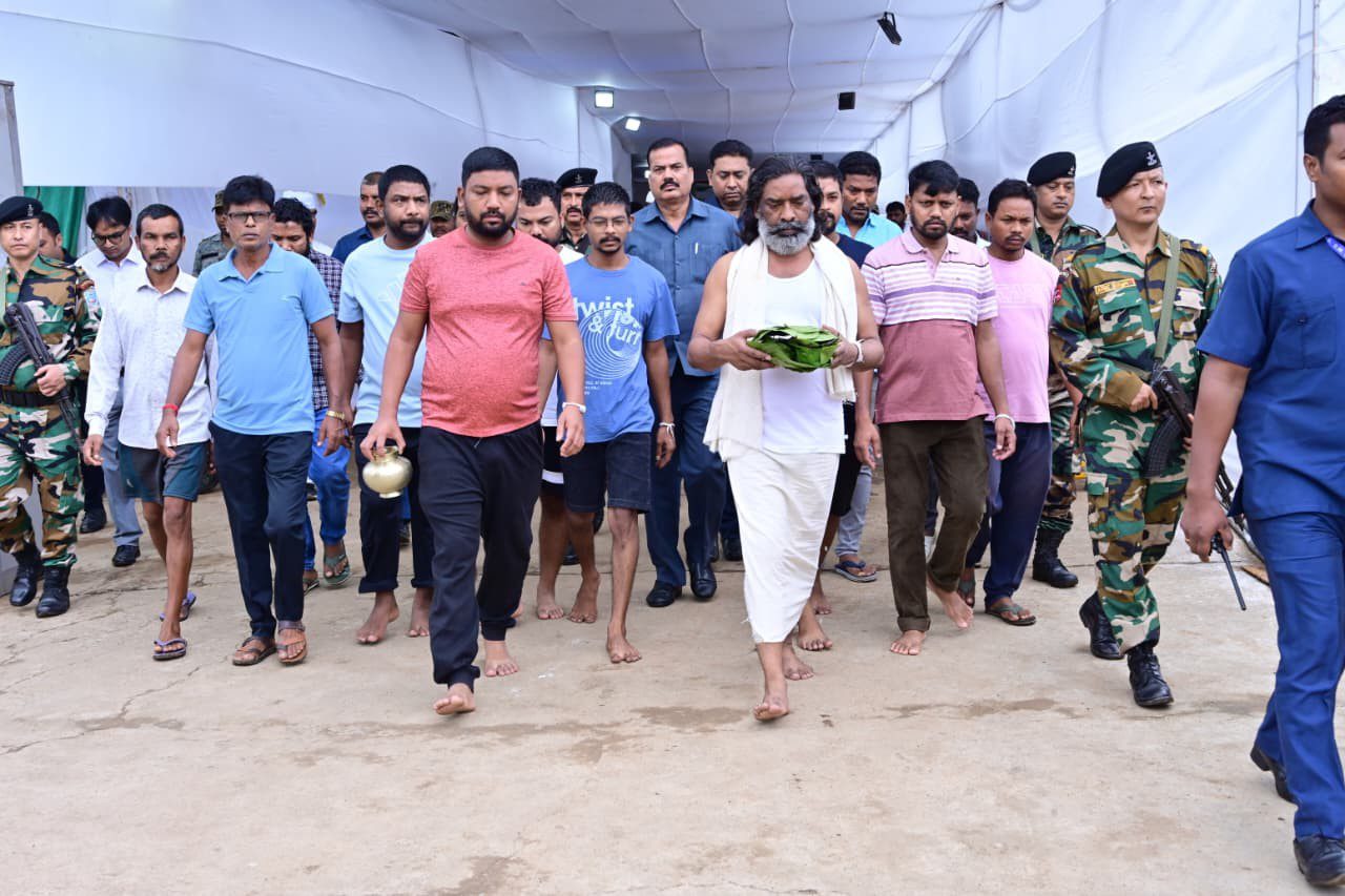 CM completed the traditional ritual: Dashkarma to be held on August 15 and Sanskar Bhoj on 16