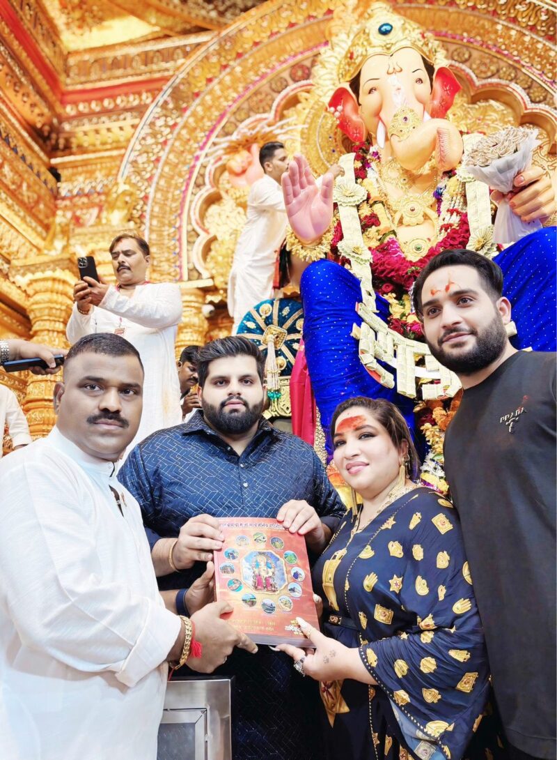Spiritual Grace at Lalbaug: Joy Guruma Karishma Shetty Offers Prayers with Shiv Sangh Parivar