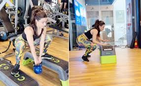Push-Ups Strengthen Muscles, Says Soha Ali Khan