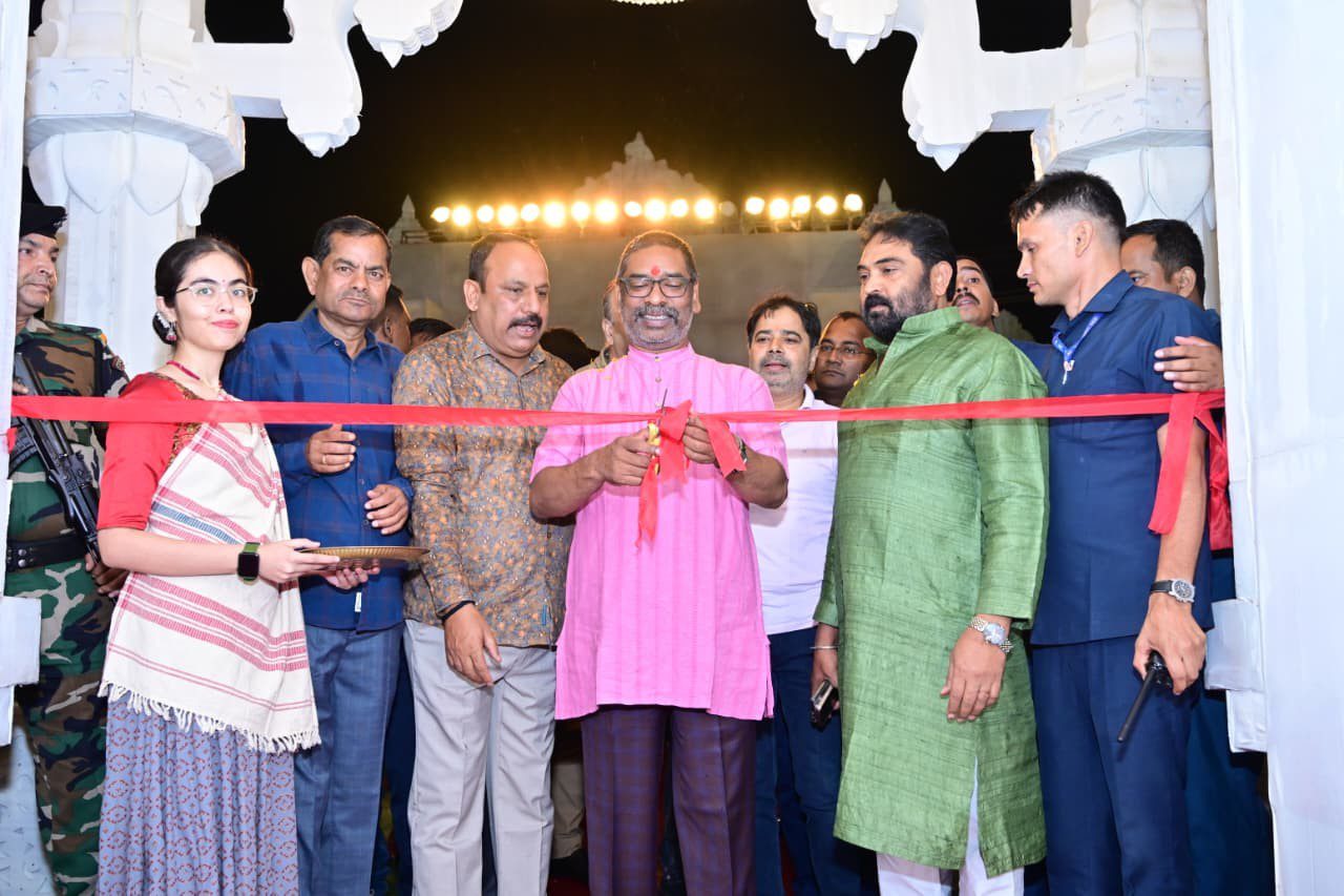 CM Hemant Soren Inaugurates Durga Puja Pandals at RR Sporting Club and Panch Mandir Durga Puja Committee, Ranchi