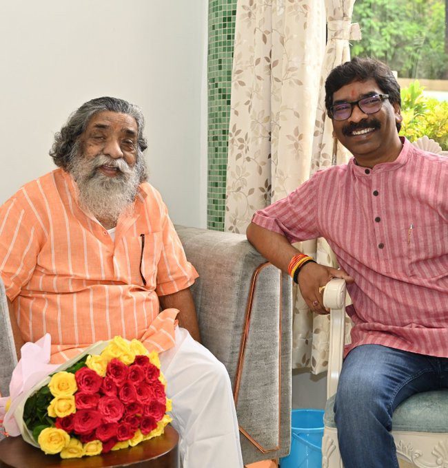 CM Hemant Soren Pays Tribute to Teachers on Teachers' Day