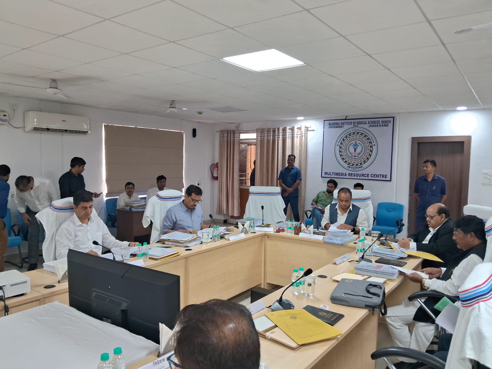Strict Action Against Government Doctors Engaged in Private Practice Outside Hospitals: Health Minister Dr. Irfan Ansari