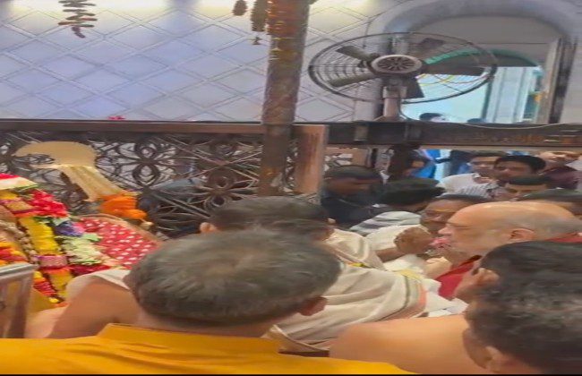 Kolkata Police Issues Notice to Light & Sound Supplier at Durga Puja, Organizers Alleging Political Vendetta