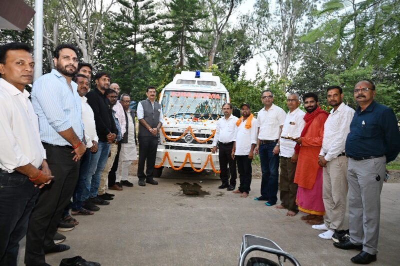"Healthcare at Your Doorstep": PVUNL CEO A.K. Sehgal Inaugurates Mobile Medical Unit