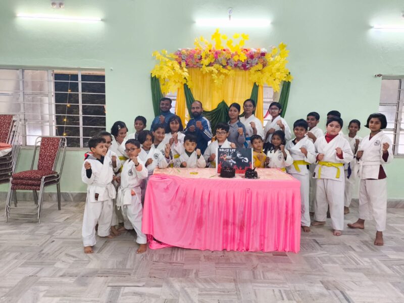 Martial Artists Gather at Ashok Nagar Karate Club to Honor Bruce Lee