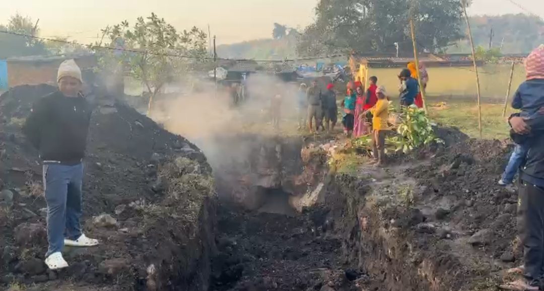 Toxic Gas Leak from Illegal Coal Pit Sparks Fear Among Villagers