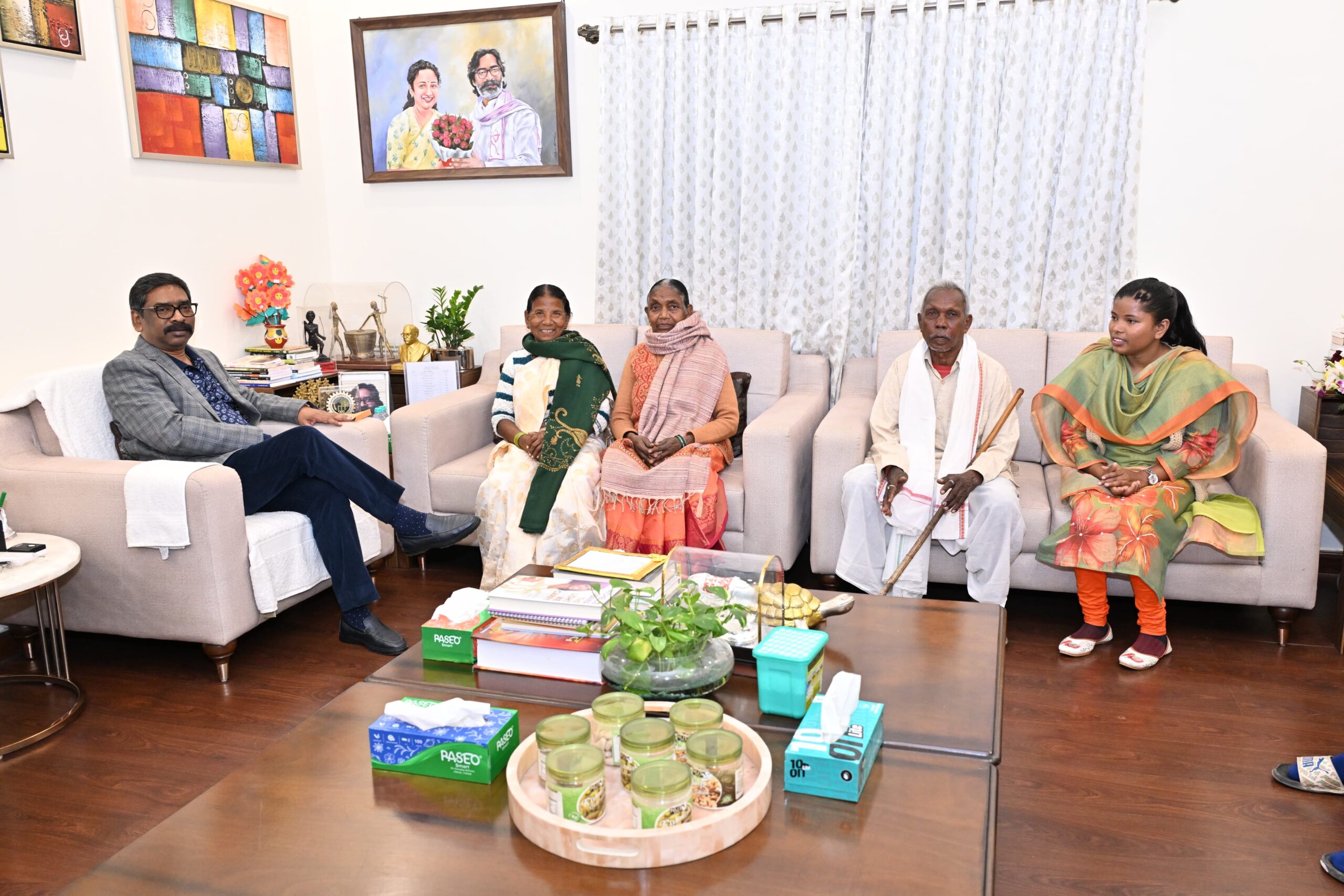 Tribal PhD Scholar Savita Meets CM Hemant Soren in Ranchi