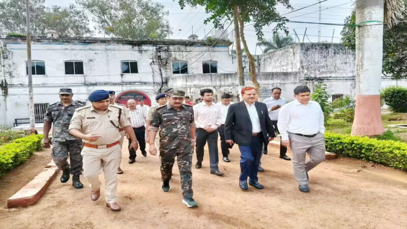 Three Prisoners Escape from Hazaribagh JP Central Jail, Security Alert