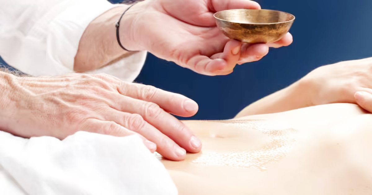 Applying a Few Drops of Oil in the Navel Helps Nourish the Body