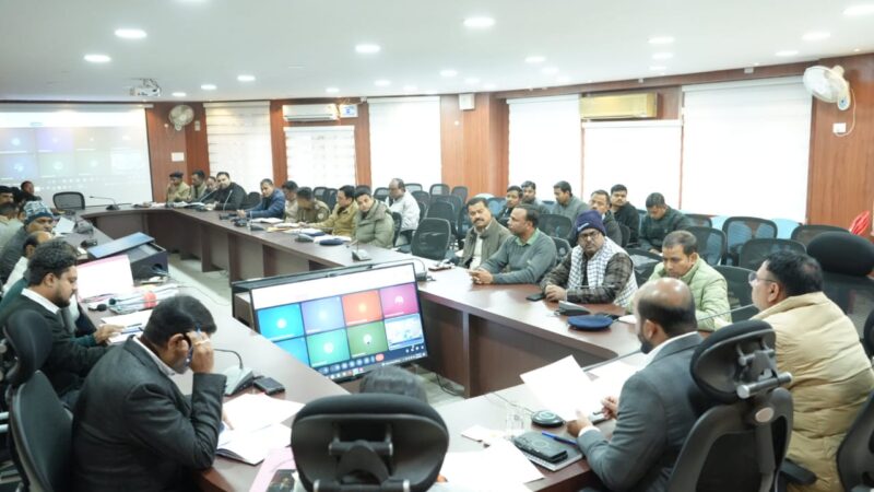 Koderma Review Meeting: Strict Action Ordered on Illegal Vehicles, Child Labour