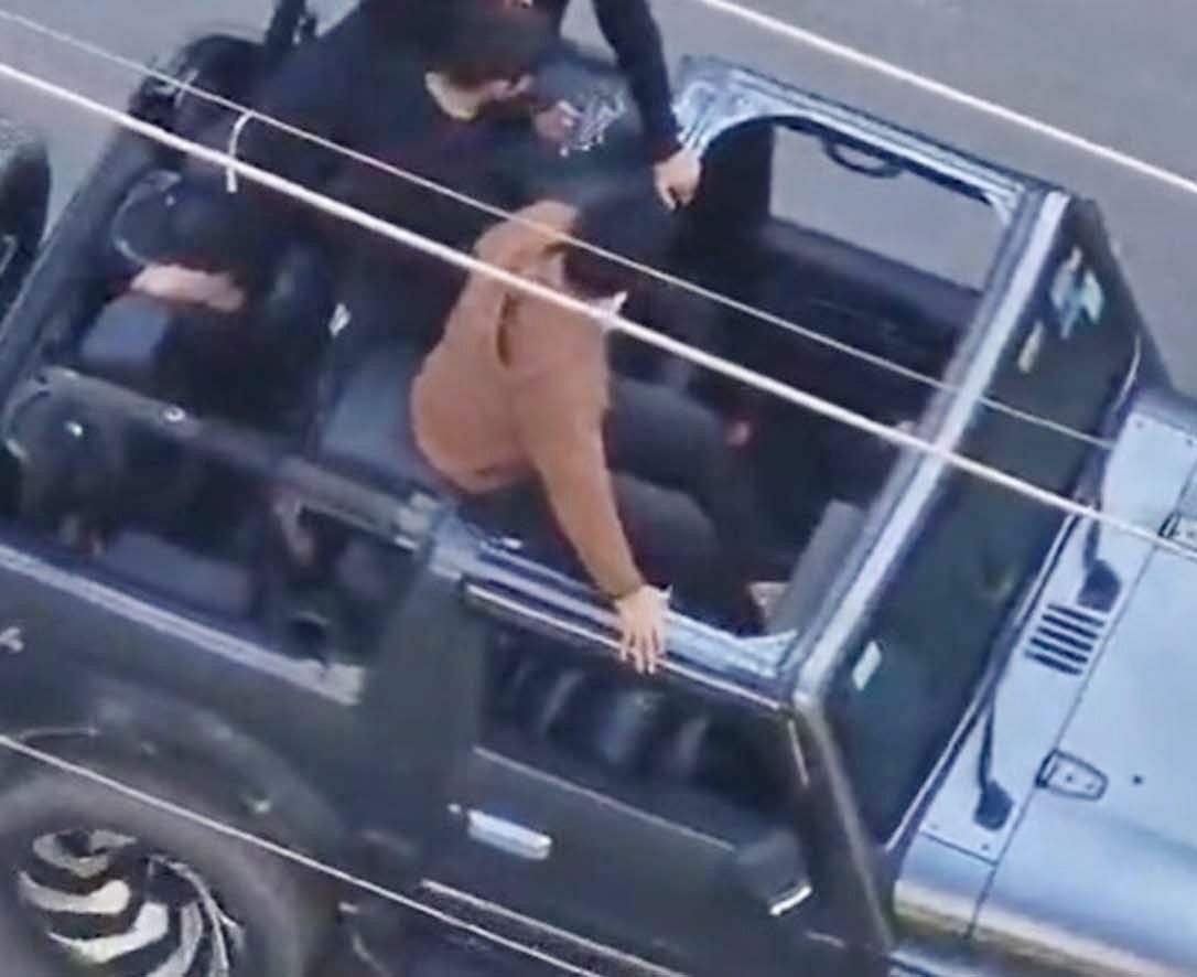 Dangerous Thar Stunt on Road: Steering Controlled With Feet
