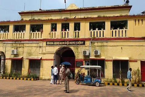 No Clue Yet on Prisoners Who Escaped from Loknayak JP Central Jail, Raids Continue