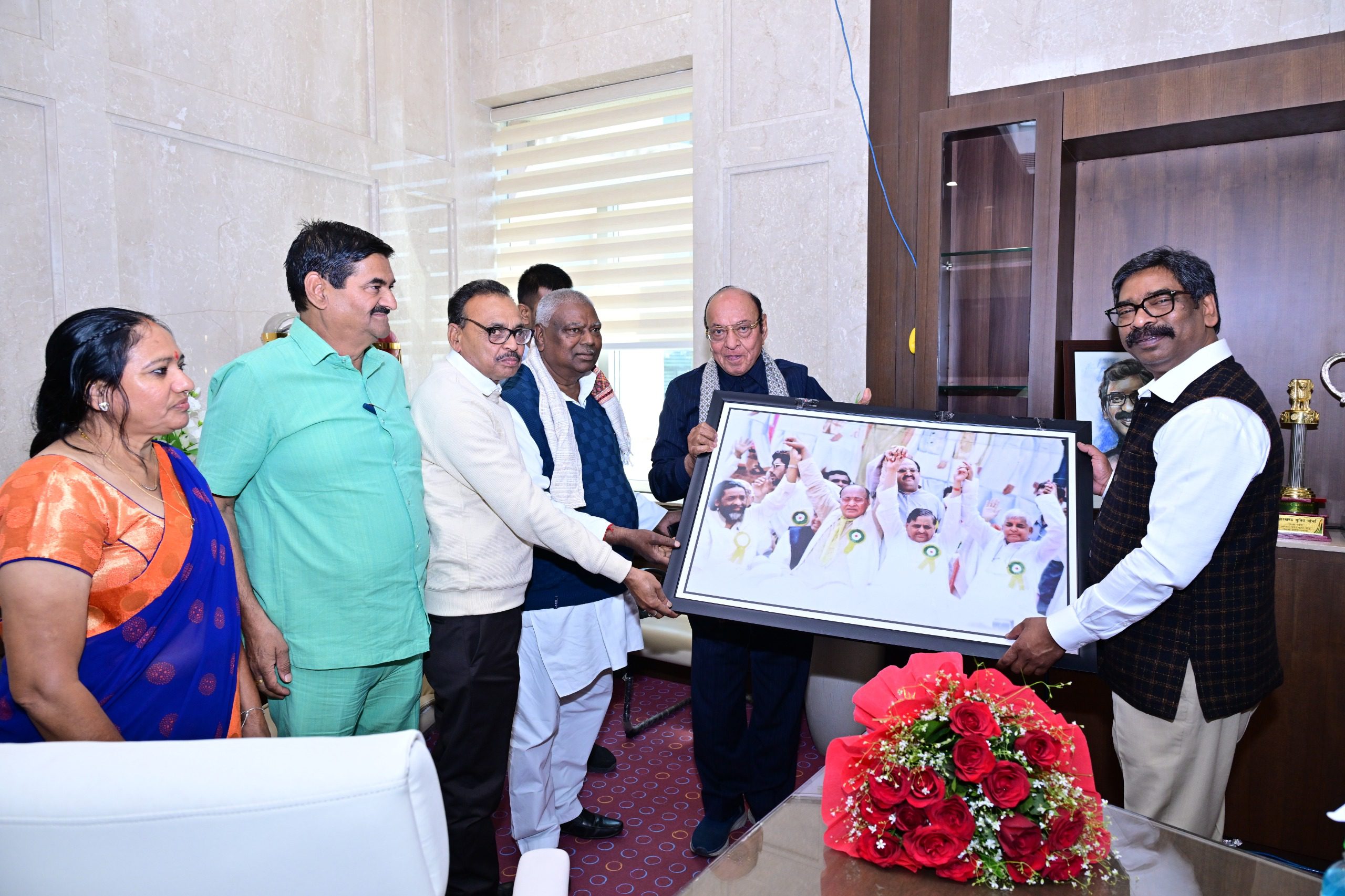 Shankar Singh Vaghela Meets Jharkhand CM Hemant Soren in Courtesy Visit