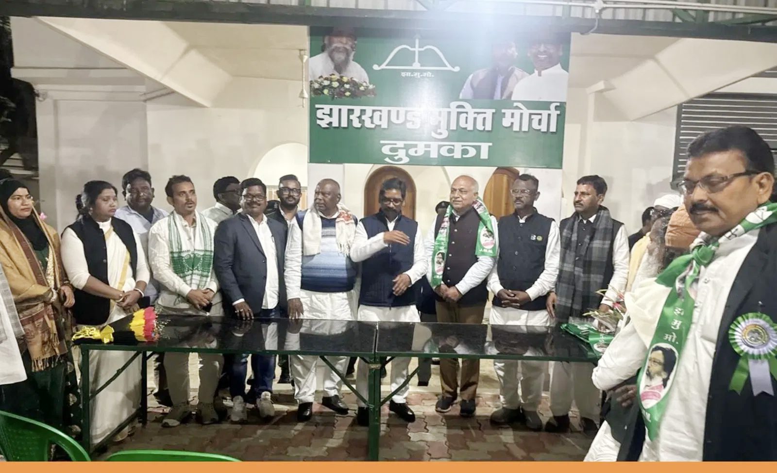 Dhanbad Ex-Mayor Chandrashekhar Agarwal Quits BJP, Joins JMM