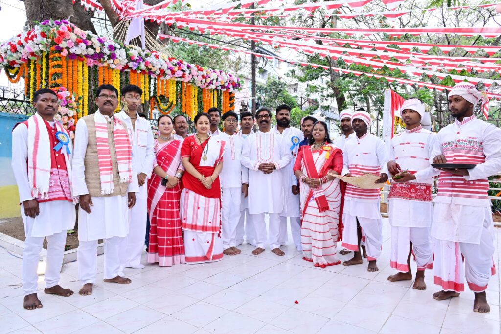 CM Hemant Soren joins Sarhul festival, urges nature conservation