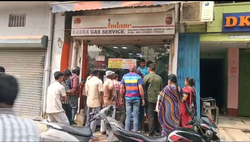 Impact of US–Iran Tensions: Concerns Rise Over Cooking Gas Supply in Jamshedpur