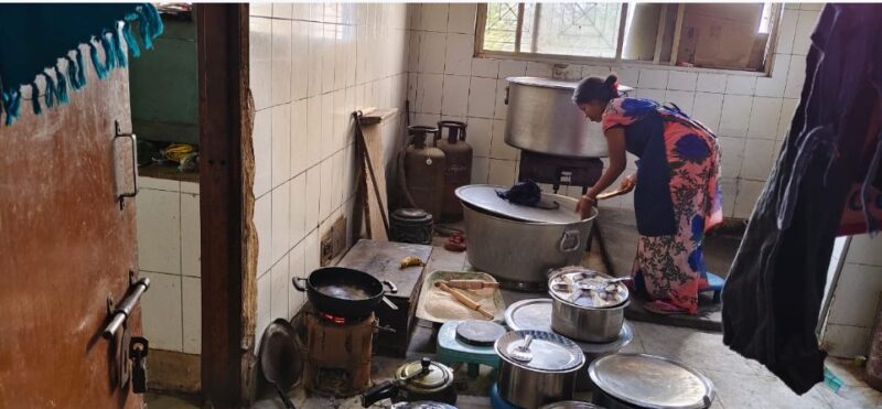 LPG Crisis: Patients’ Food Cooked on Wood, Coal at Sadar Hospital