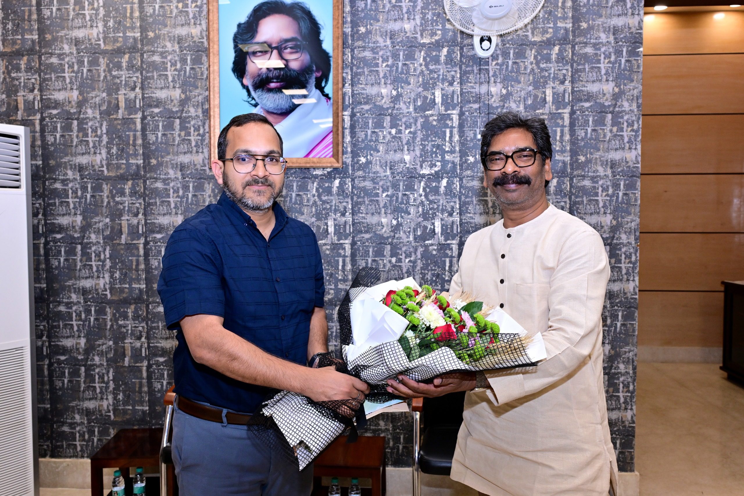 Seraikela Deputy Commissioner Invites CM to Chaitra Festival