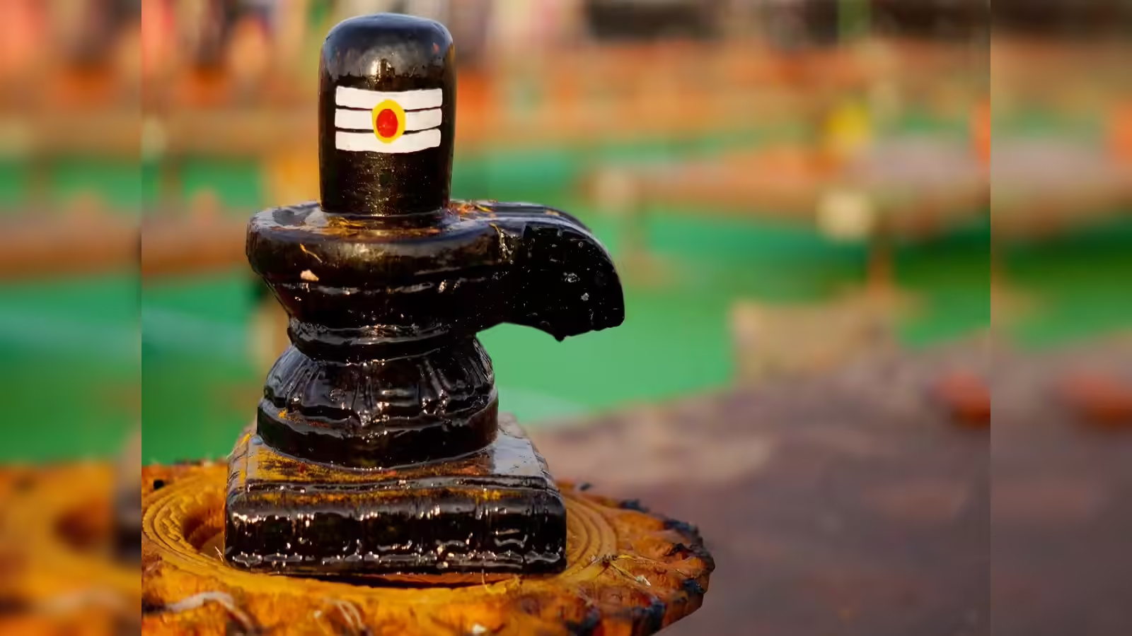 Somvati Amavasya 2026: Is It on June 14 or June 15? Know the Auspicious Time for Holy Bath and Charity