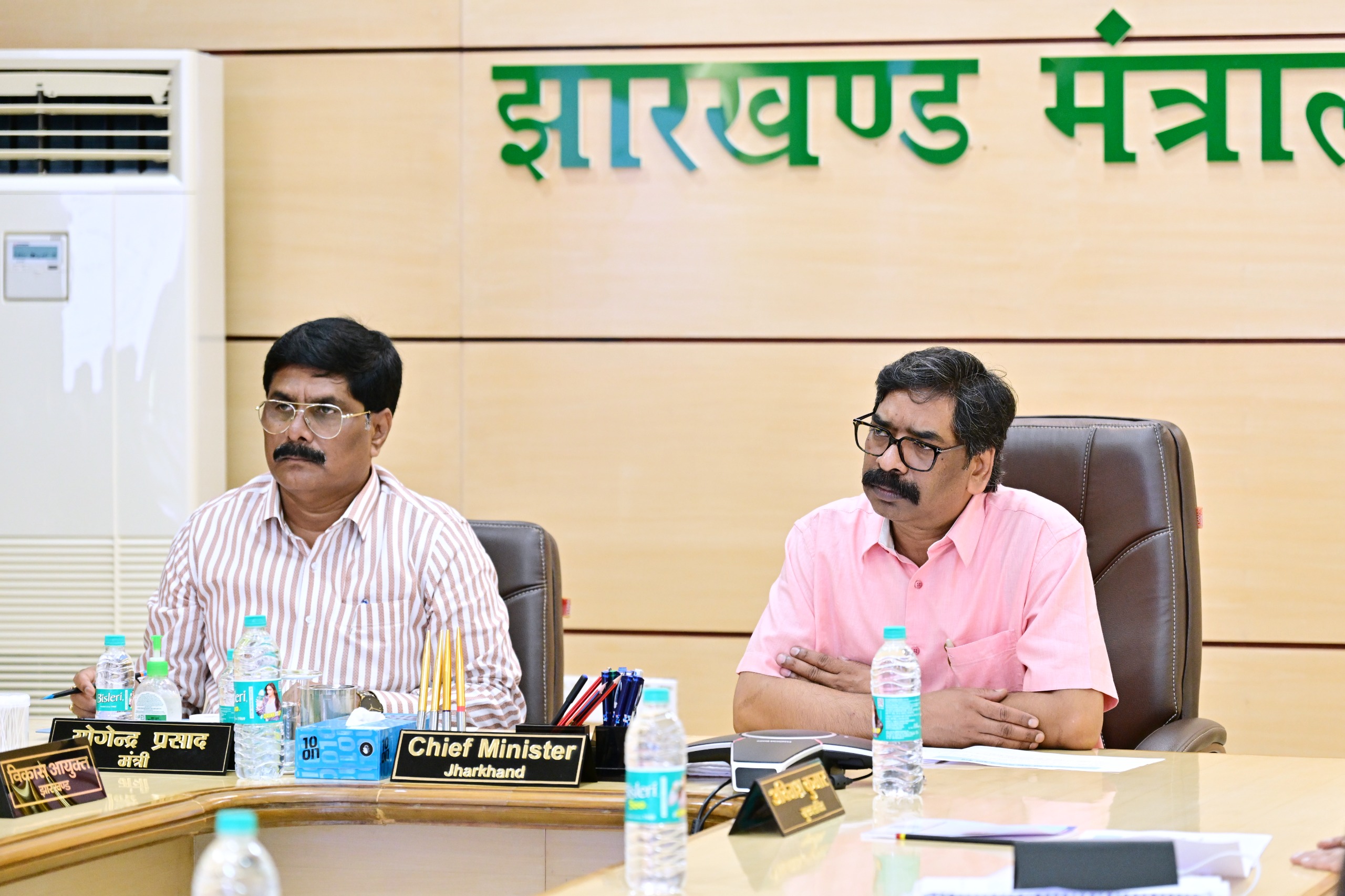 Hemant Soren Directs Strict Crackdown on Illegal Liquor Trade in Jharkhand