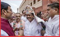 NDA MPs Welcome Dharmendra Pradhan Outside Parliament, Escort Him Inside Wearing Traditional Paga