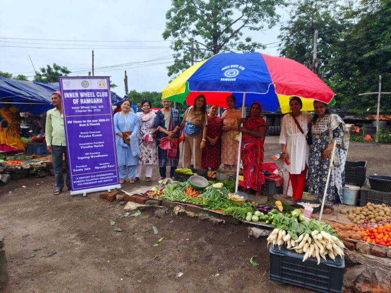 Inner Wheel Club Ramgarh Distributes Large Umbrellas to Needy Street Vendors