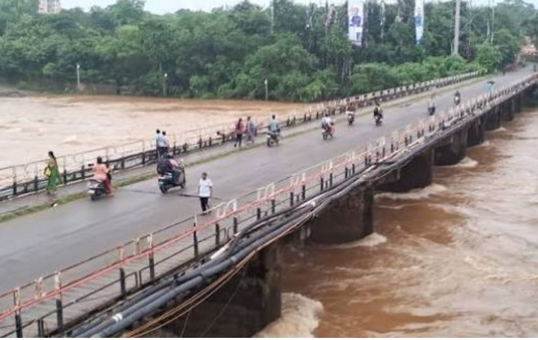 Jamshedpur Flood: Kharkai River Above Danger Level, Low-Lying Areas Alert