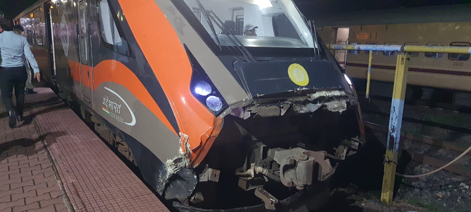 Vande Bharat Express Collides With Tractor in Jharkhand’s Hazaribagh
