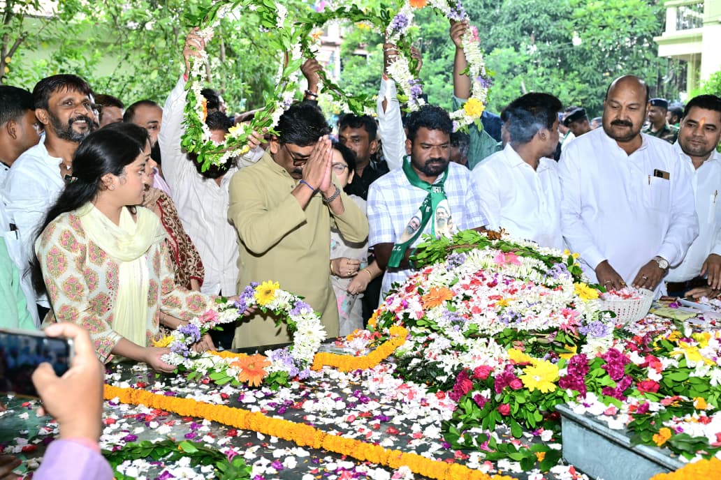 Hemant Soren Pays Tribute to Nirmal Mahato on 39th Martyrdom Day, Calls Unity Jharkhand’s Biggest Strength