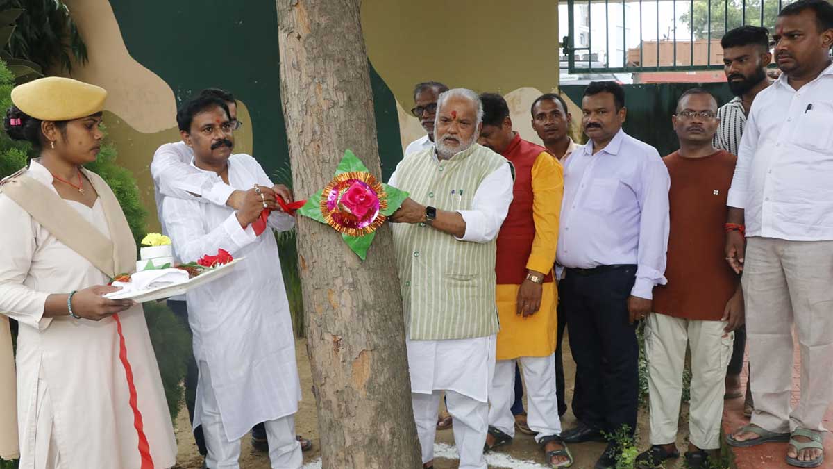 Bihar Minister Shravan Kumar Ties Rakhi to Mahogany Sapling