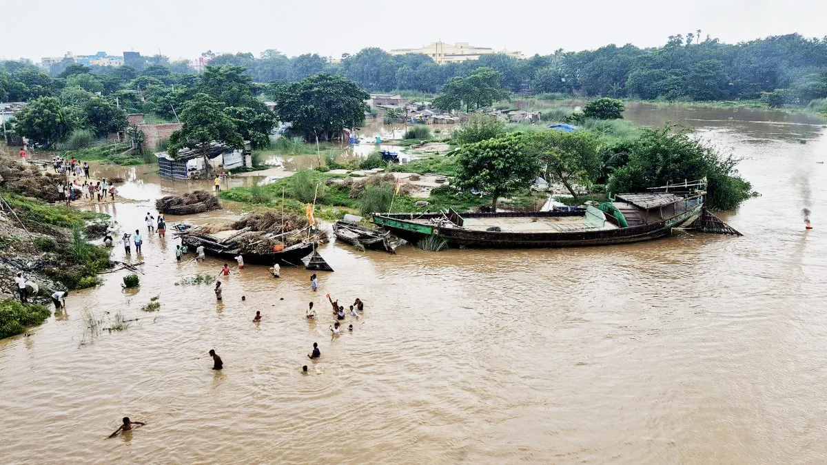 Patna Flood Alert: Ganga Flows 57 cm Above Danger Mark at Gandhi Ghat
