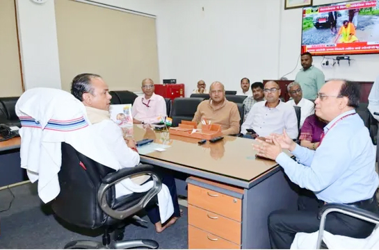 Jharkhand Health Minister Orders Action After Waterlogging at RIMS, Seeks Contractor’s De-Registration