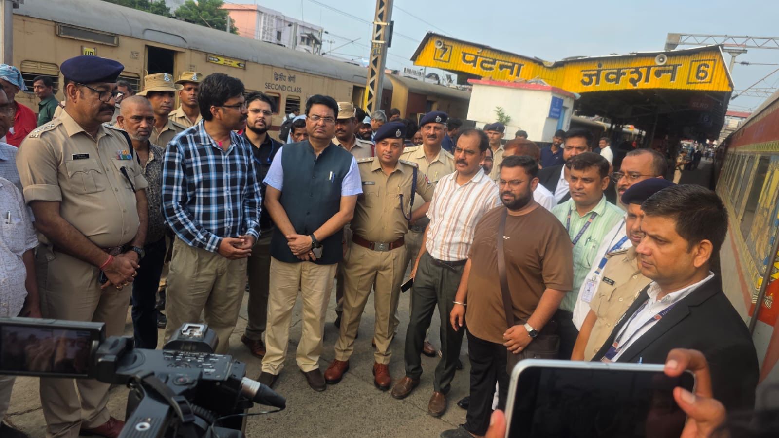 Nepal Flash Flood: 100 Maharashtra Pilgrims Rescued Safely by Bihar