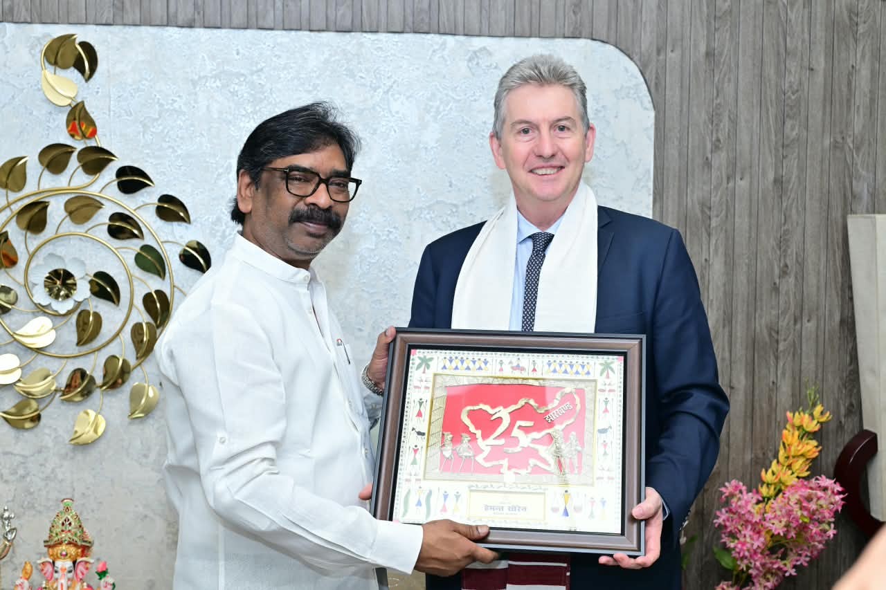 Hemant Soren Meets Australian Consul General Bernard Lynch in Ranchi