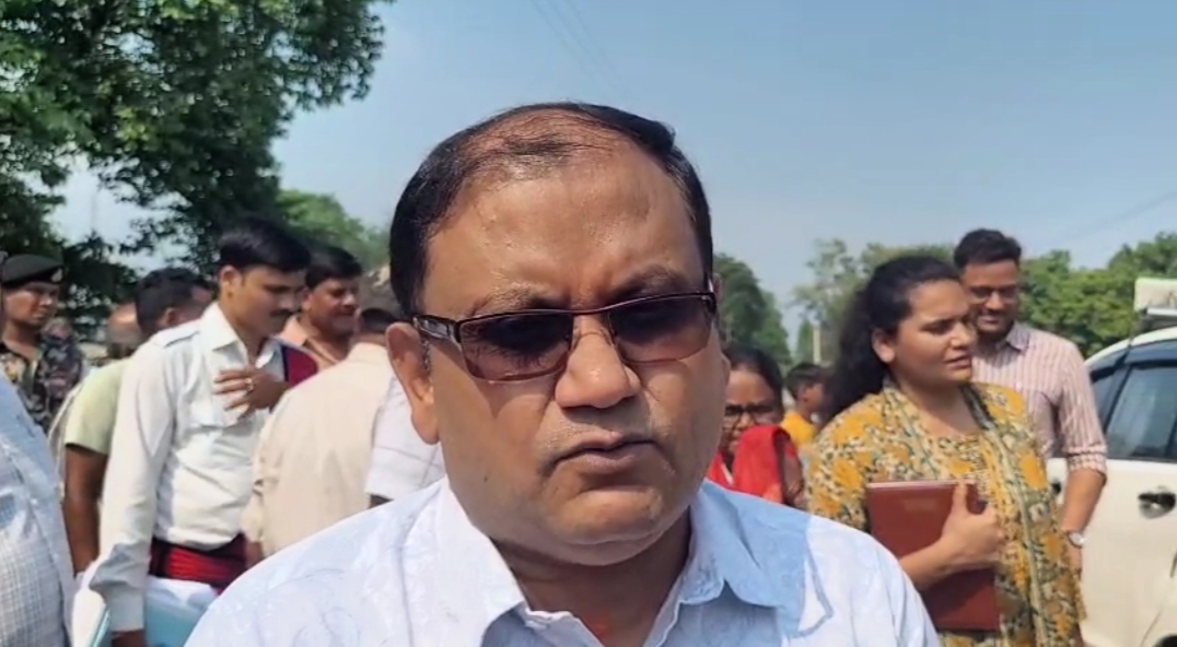 Flood-Hit Katihar Areas Inspected, Officials Told to Expedite GR Distribution