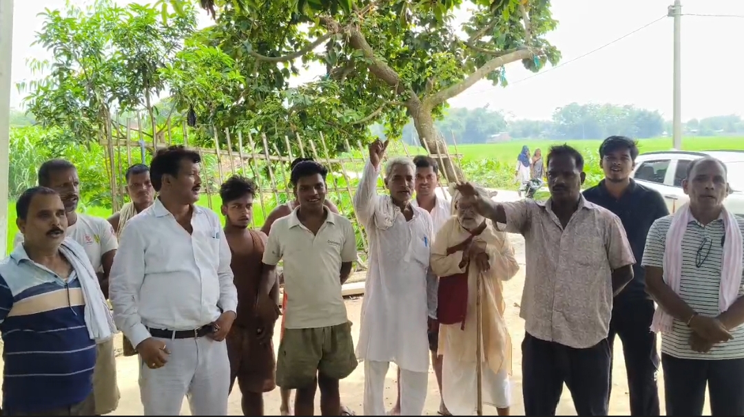 Madhepura Rail Factory: Villagers Demand Jobs for Local Youth, Warn of Protest