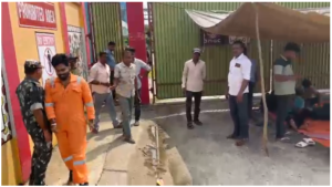Local Landholders Block ONGC CBM Plant Gate in Gomia Over Job Demands