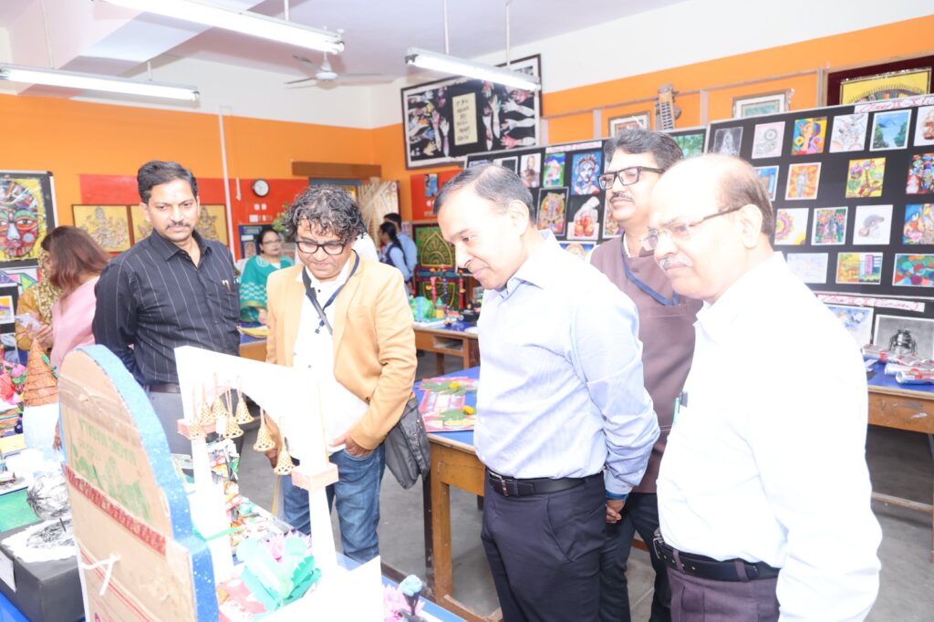JVM Shyamali's Abhigyan 2026 Showcases 800+ Student Models