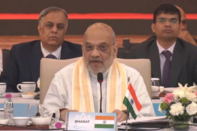 Amit Shah speaks with Chief Ministers of four states regarding Cyclone Arnab; assures all possible assistance