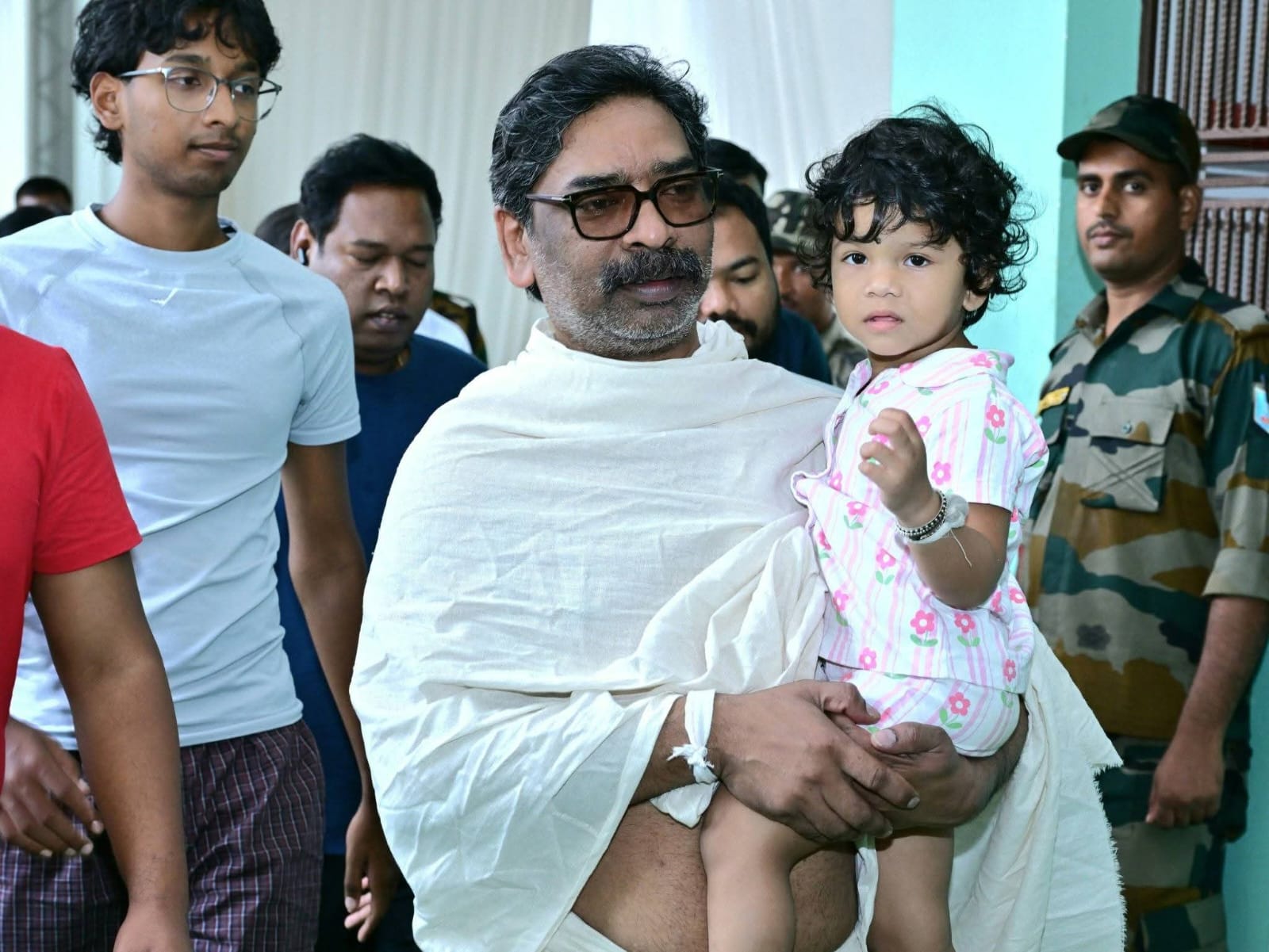 May Mother Protect Everyone and Ensure Their Well-being: Hemant Soren